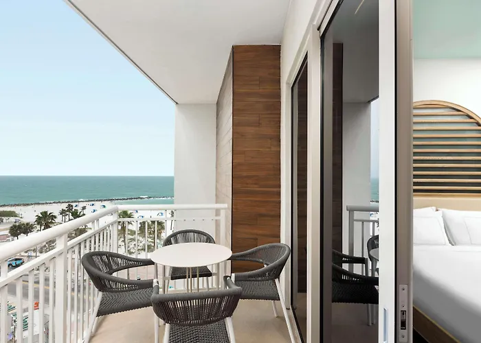 Resort The Hiatus Clearwater Beach, Curio Collection By Hilton 4*