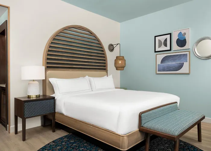 Resort The Hiatus Clearwater Beach, Curio Collection By Hilton