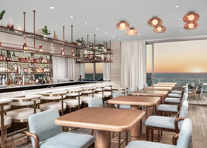 The Hiatus Clearwater Beach, Curio Collection By Hilton